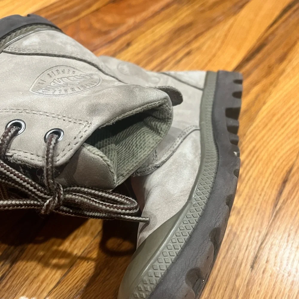 Women's Palladium Work Boots Grey,Size 6.Some stains‎ see pictures